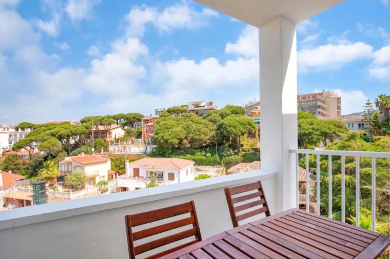 One Bedroom Flat In Fenals Lloret De Mar For 4 People Екстер'єр фото